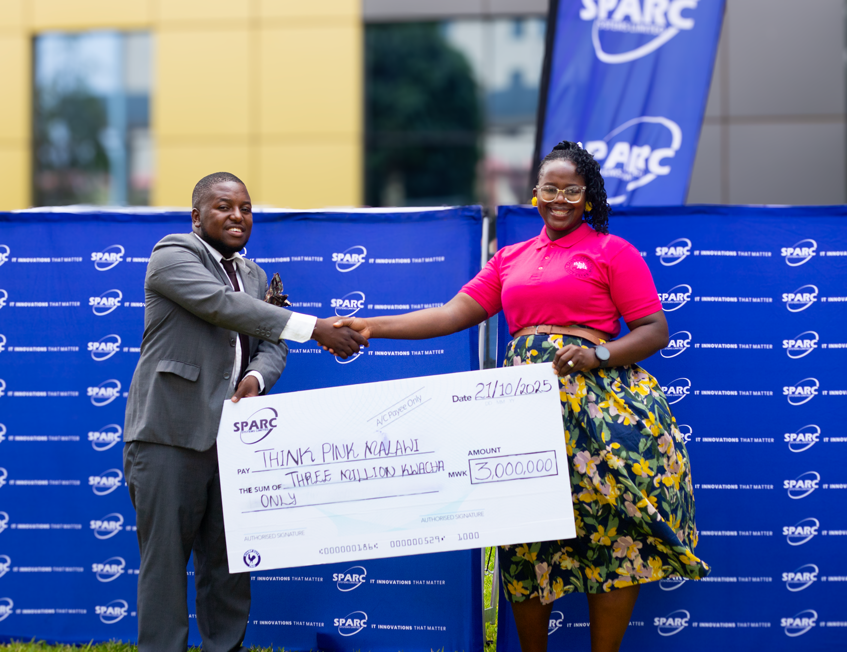  SPARC SYSTEMS LIMITED FAIT UN DON DE 3 MILLIONS DE KES POUR LA SENSIBILISATION AU CANCER DU SEIN